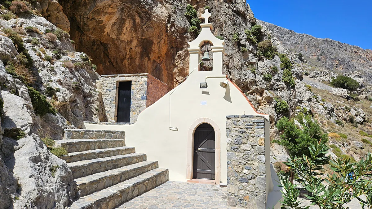 Registro da viagem: A Trilha e a Capela de Agios Nikolaos