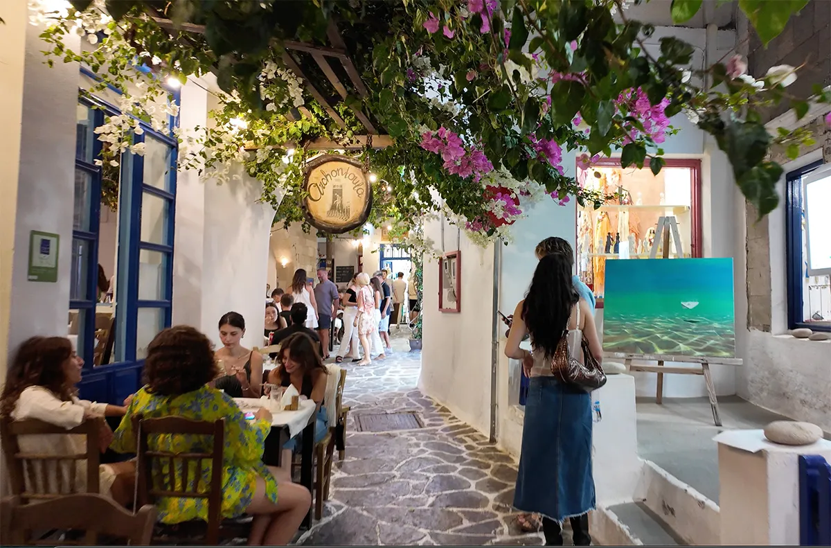 Noite no centro de Plaka